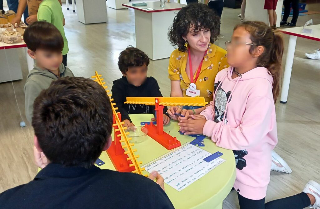 Marine, médiatrice scientifique à l'association EbulliScience